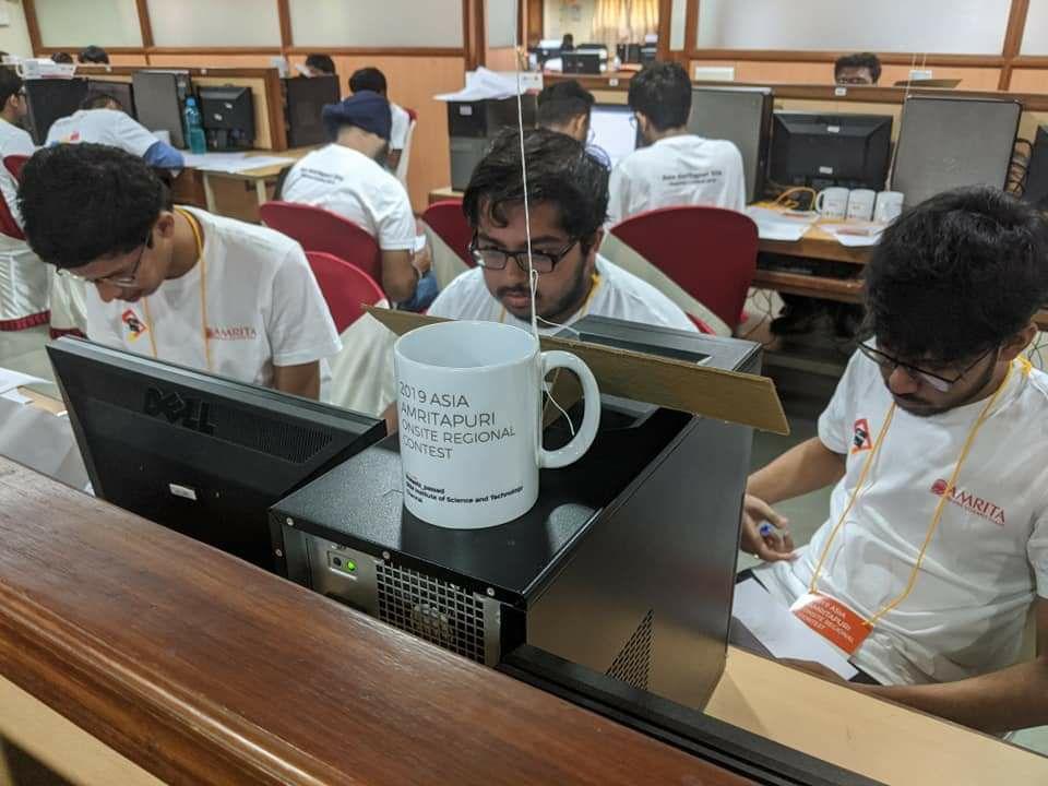 team Pretests_passed solving during contest